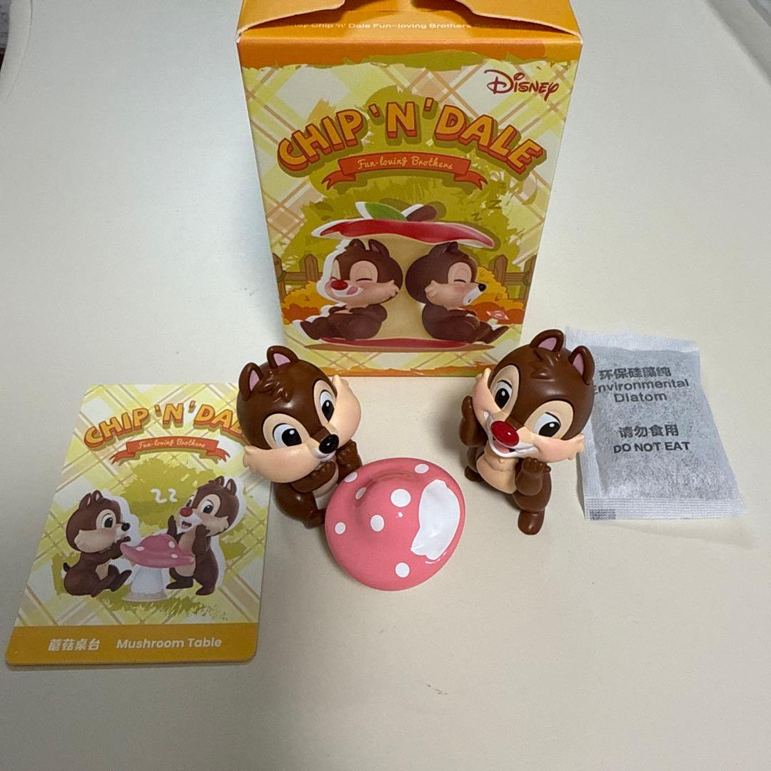 POP MART チップとデール フィギュア ディズニー リス カード付き