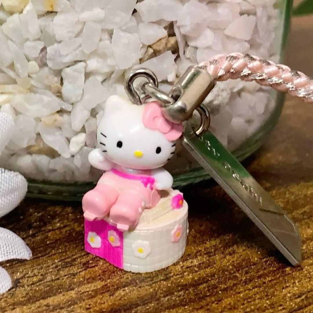 り*ご様 【希少レア】ご当地キティ　テレビ朝日　根付　ストラップ　限定品　入手困