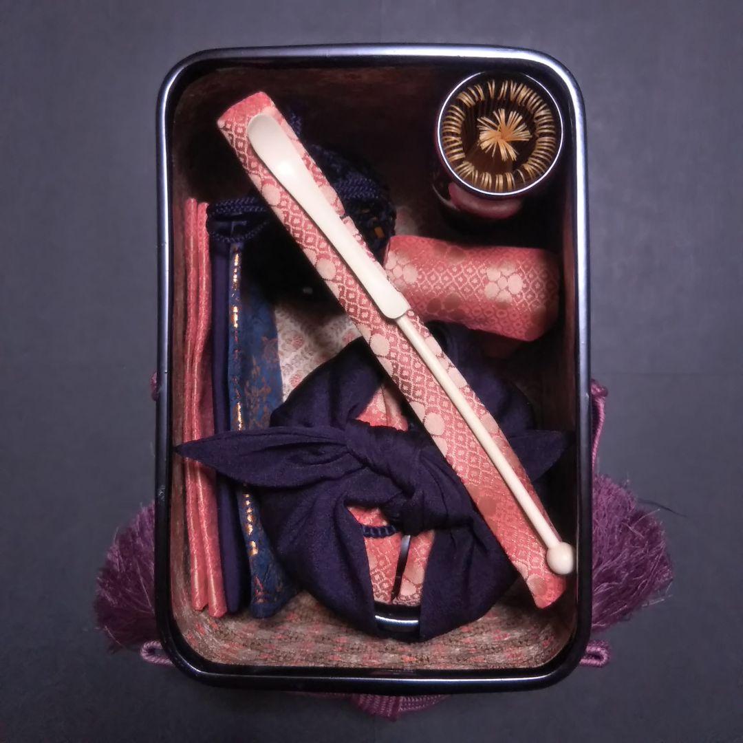 御所籠(茶碗 大津袋 平棗 茶巾箱 仕覆 茶筅筒 振出 網袋 茶杓 古帛紗)外箱