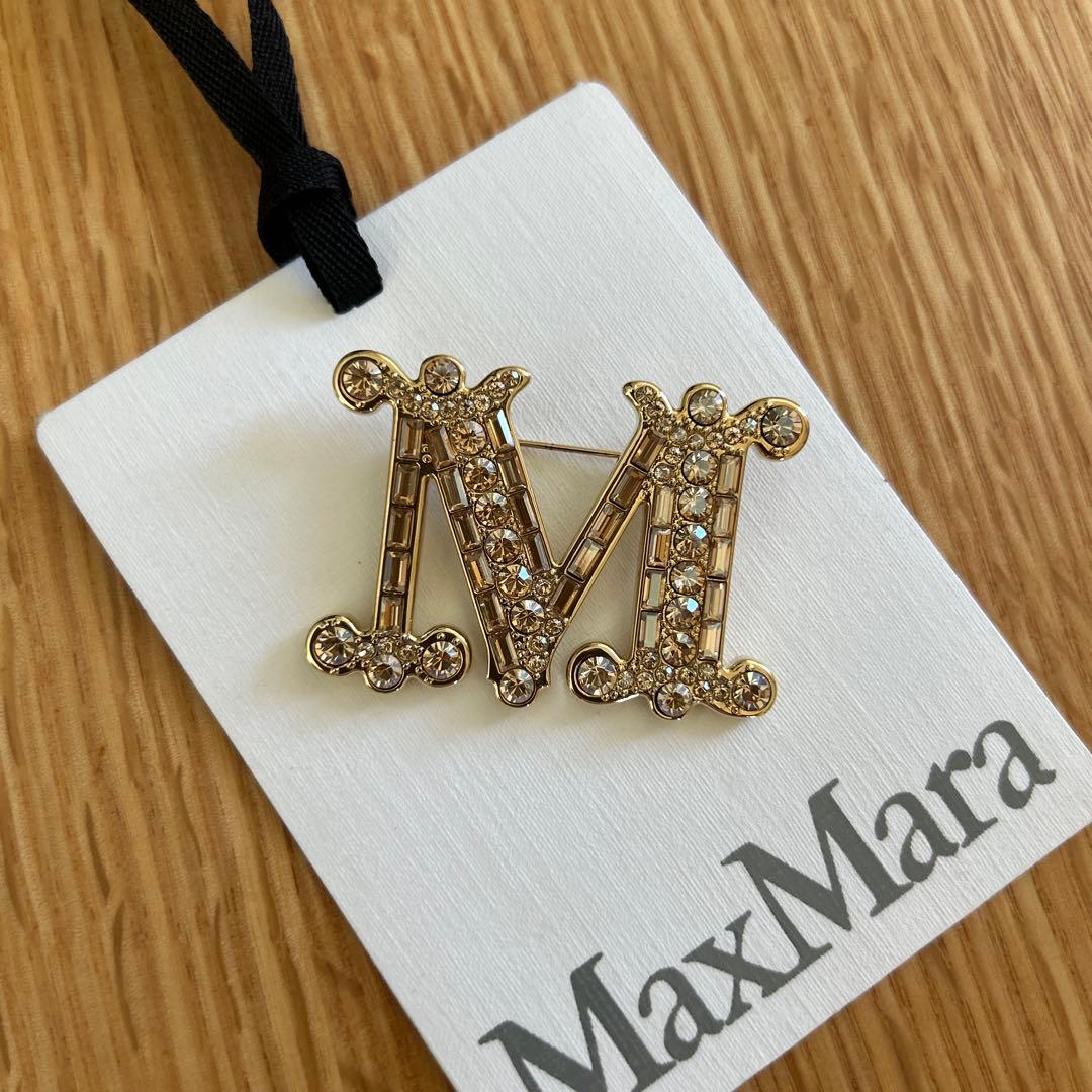 アウトレットさま専用】マックスマーラ ブローチ - メルカリ