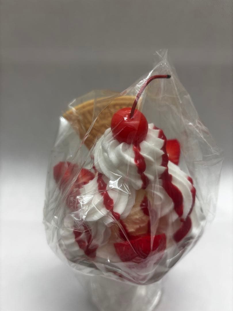 食品サンプル〔まいづる〕 苺パフェ