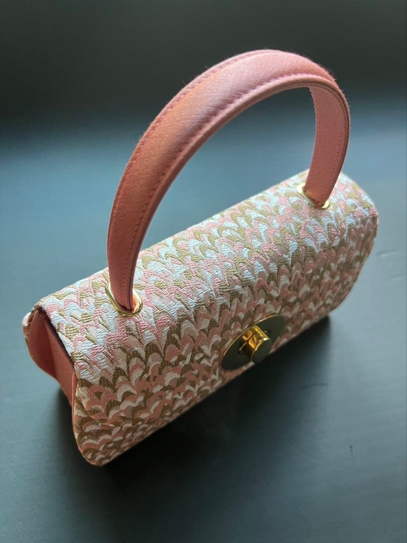 岩佐　和装用フォーマル日本製　バッグ ピンクとベージュの波模様　定価59400円