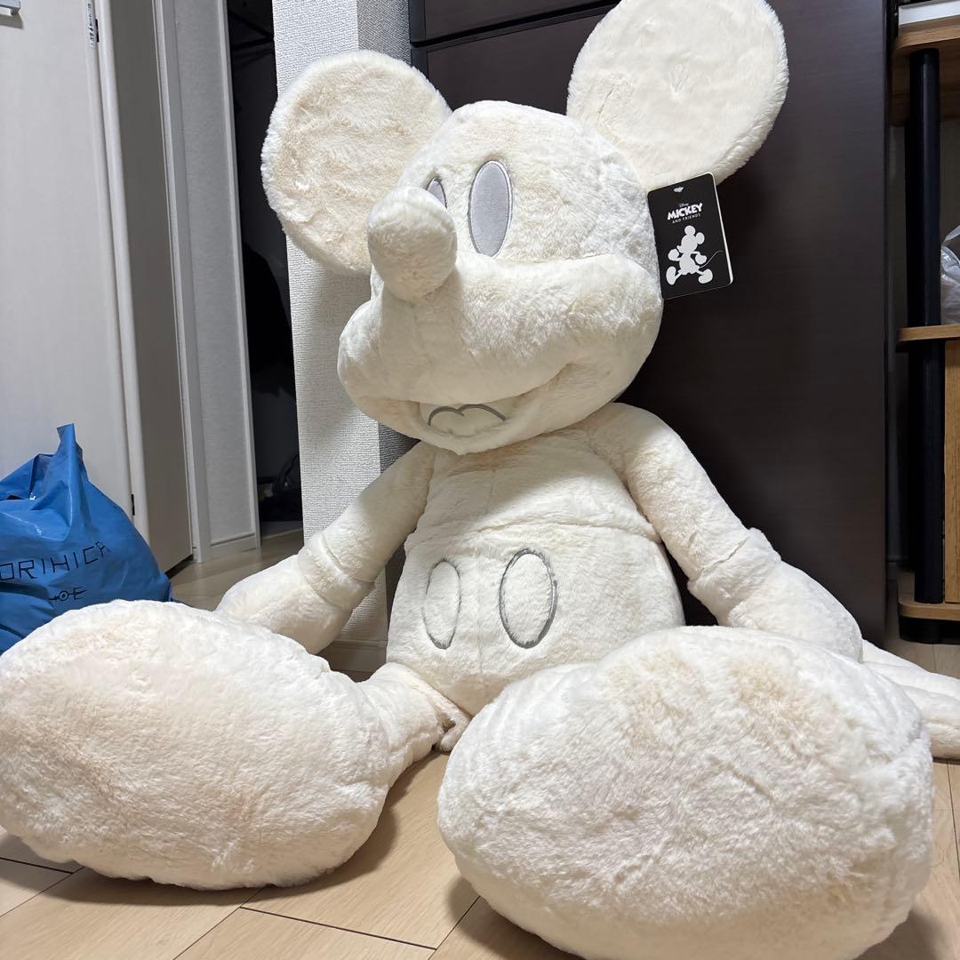 ホワイト ミッキーマウス ぬいぐるみ