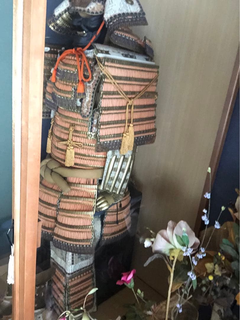 等身大甲冑一式　鎧、兜　血の跡のようなものあり