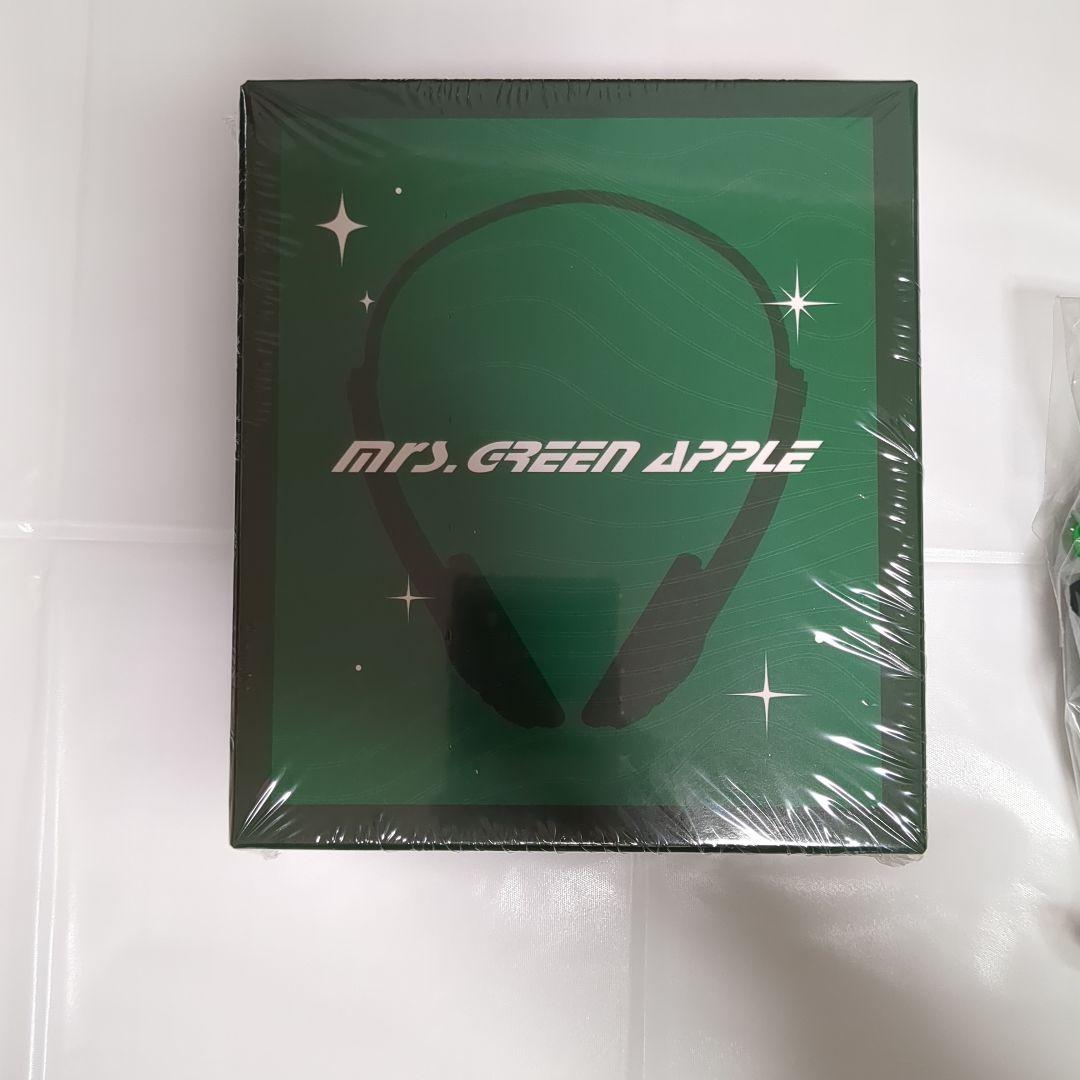 MGAポータブルCDプレーヤー！ショルダーバック付き！MGAヘッドホン！