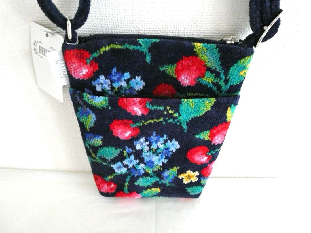 23時30分迄【フェイラー】ショルダーバック　スマホショルダー　スイングチェリー