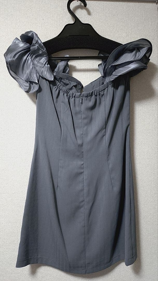 【エンジェルアール】オフショルダーフリルスリーブフレアマイクロミニドレス