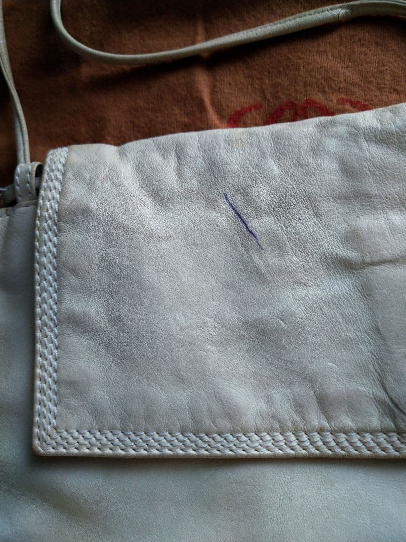 ロエベ ナッパレザー アナグラム ショルダーバッグ 白 ヴィンテージ