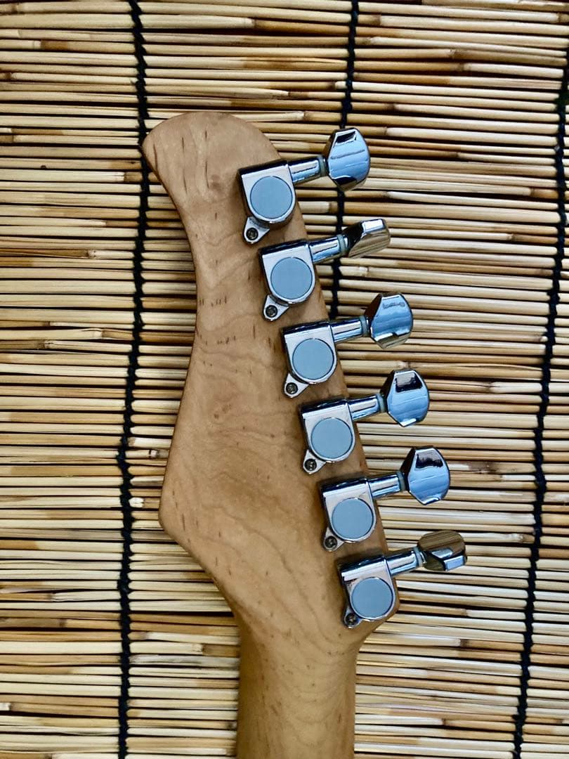 ☆杢目が綺麗な珍品　改造を施し新機能満載　KIMAXE ST