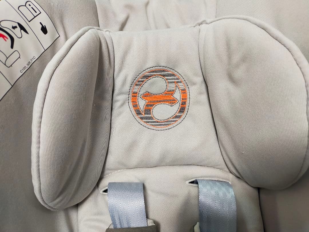 Cybex チャイルドシート トラベルシステム　エイトン ベース　isofix