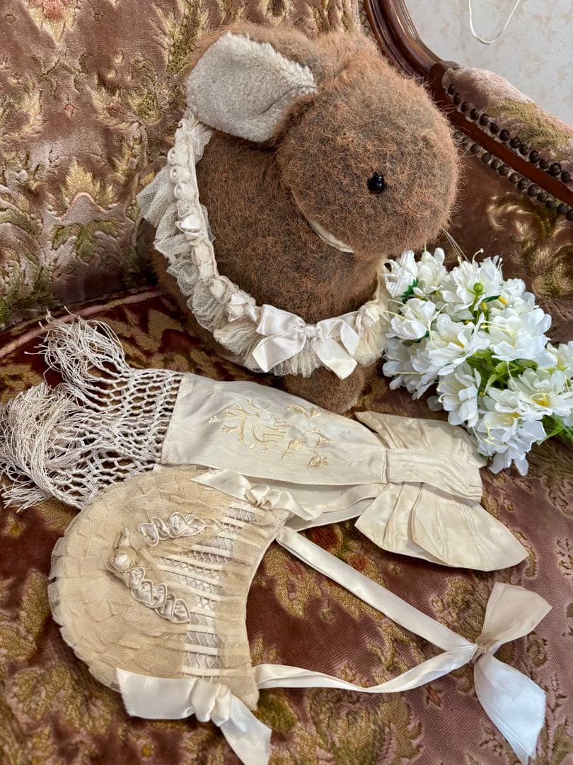 フランスアンティーク✨小さな薔薇リボンバック薔薇の花輪刺繍入りジャボ3点セット‼︎ アンティーク風薔薇のミニチェーンバッグ – ロリータファッション通販