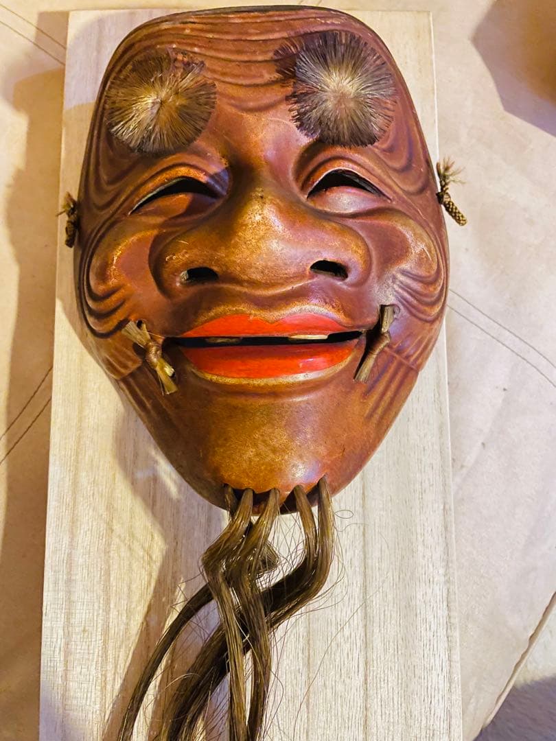 能面 笑顔の木製お面 約 - メルカリ