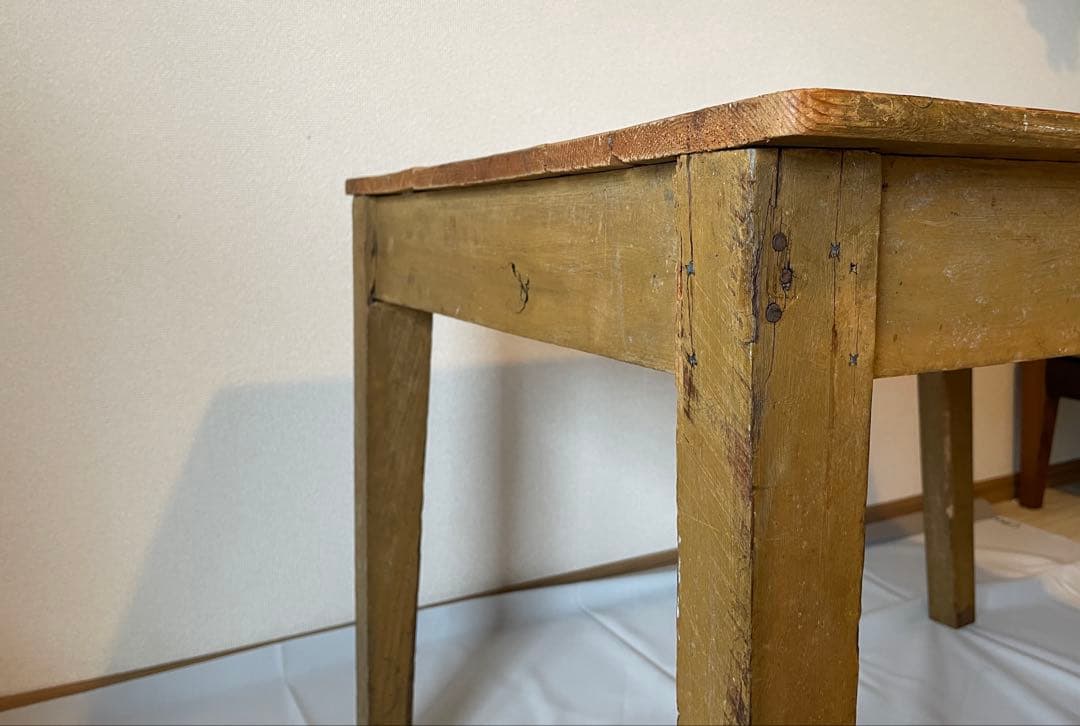 フランスのヴィンテージテーブル