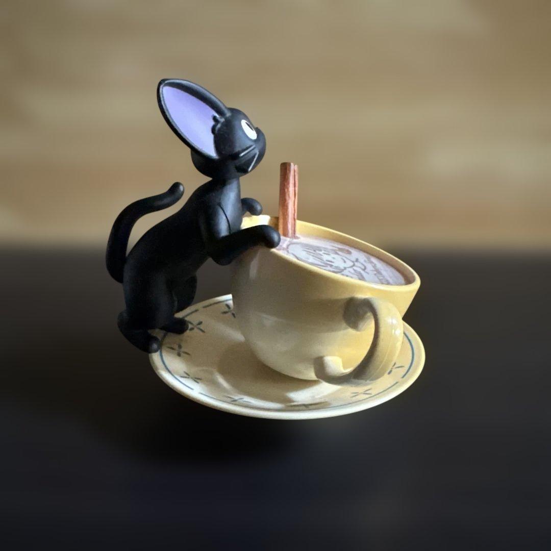 ジブリカレンダー　2013 魔女の宅急便　カプチーノアート