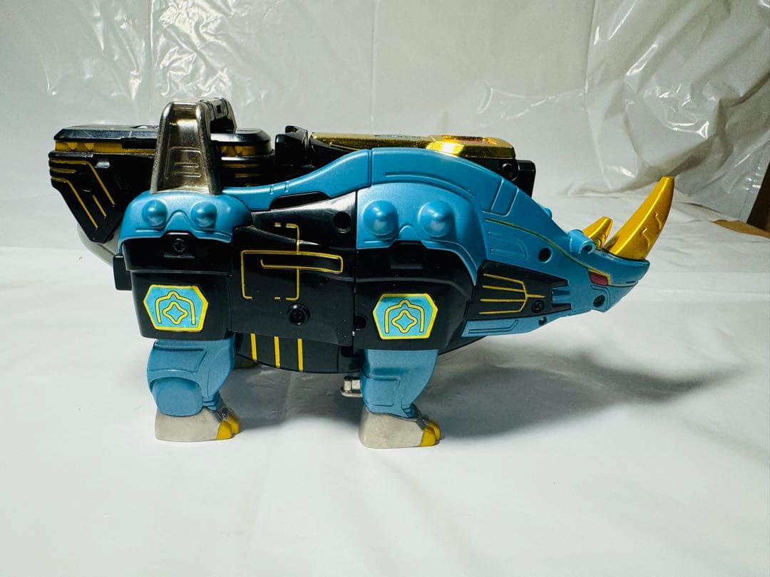 ガオレンジャー ガオエレファント とDXガオライノス