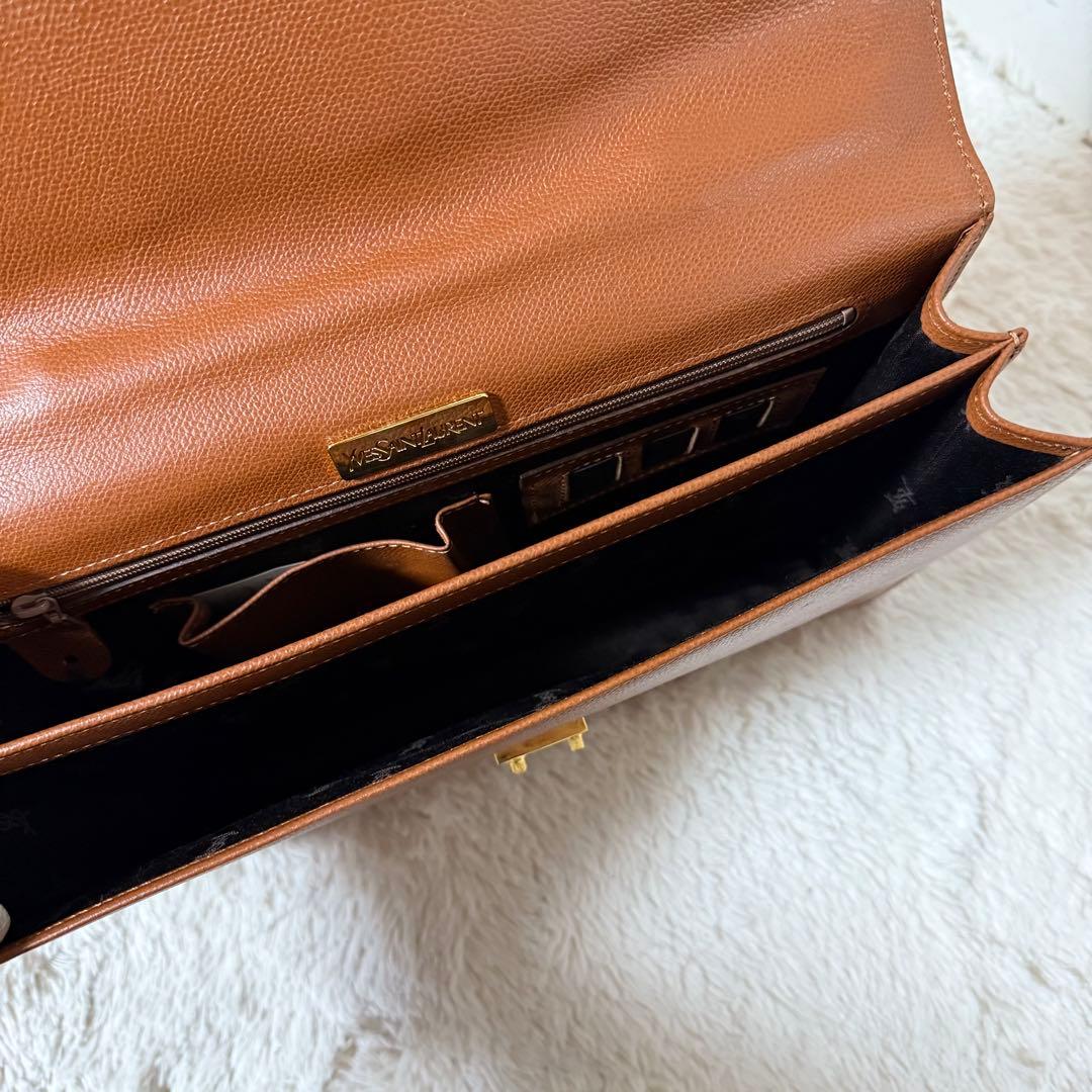 ⭐️未使用品⭐️　イヴサンローラン　カサンドラ　ブリーフケース　フラップ　レザー