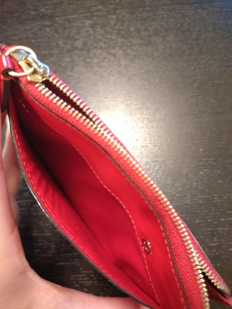 ルイヴィトン ヴェルニ ポシェットクレ ケース M90214 レッド　小銭