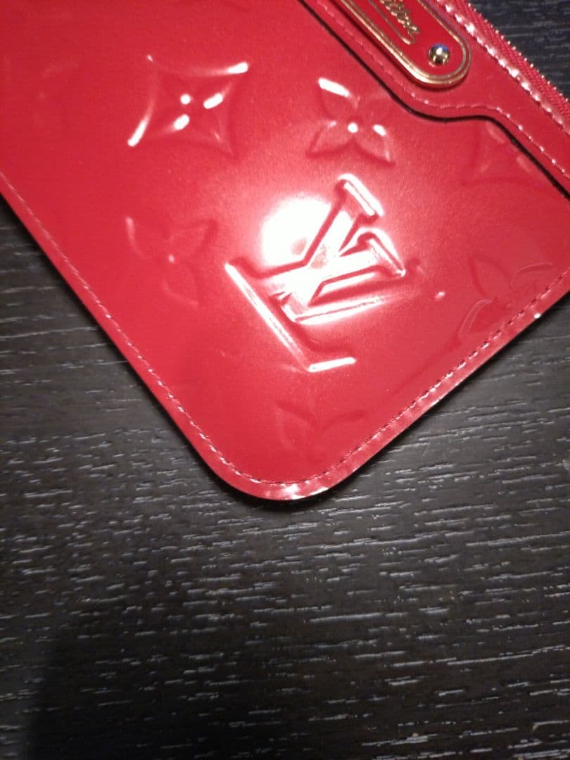 ルイヴィトン ヴェルニ ポシェットクレ ケース M90214 レッド　小銭
