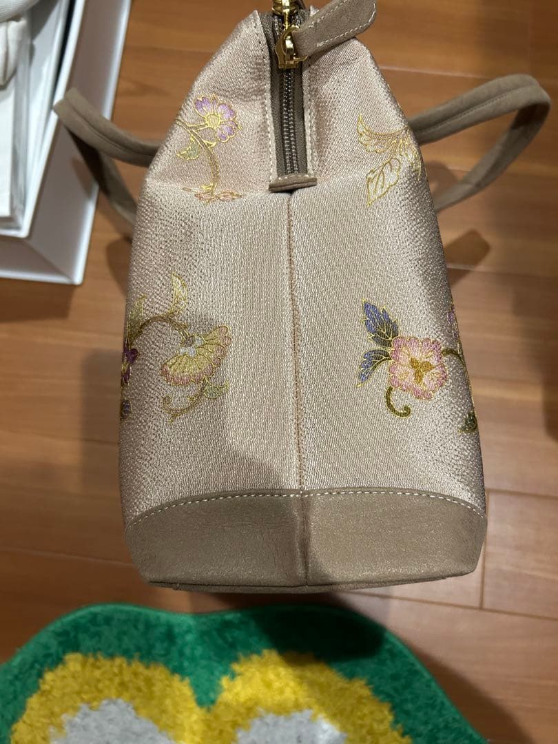 和装バッグ 美品 逸品 OKAJIMA 共箱付　象 花唐草 金彩 正絹 和装小物