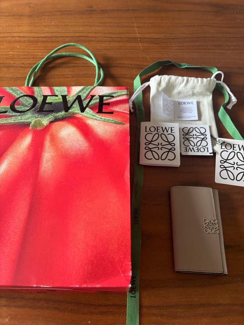 LOEWE レザーキーケース ベージュ