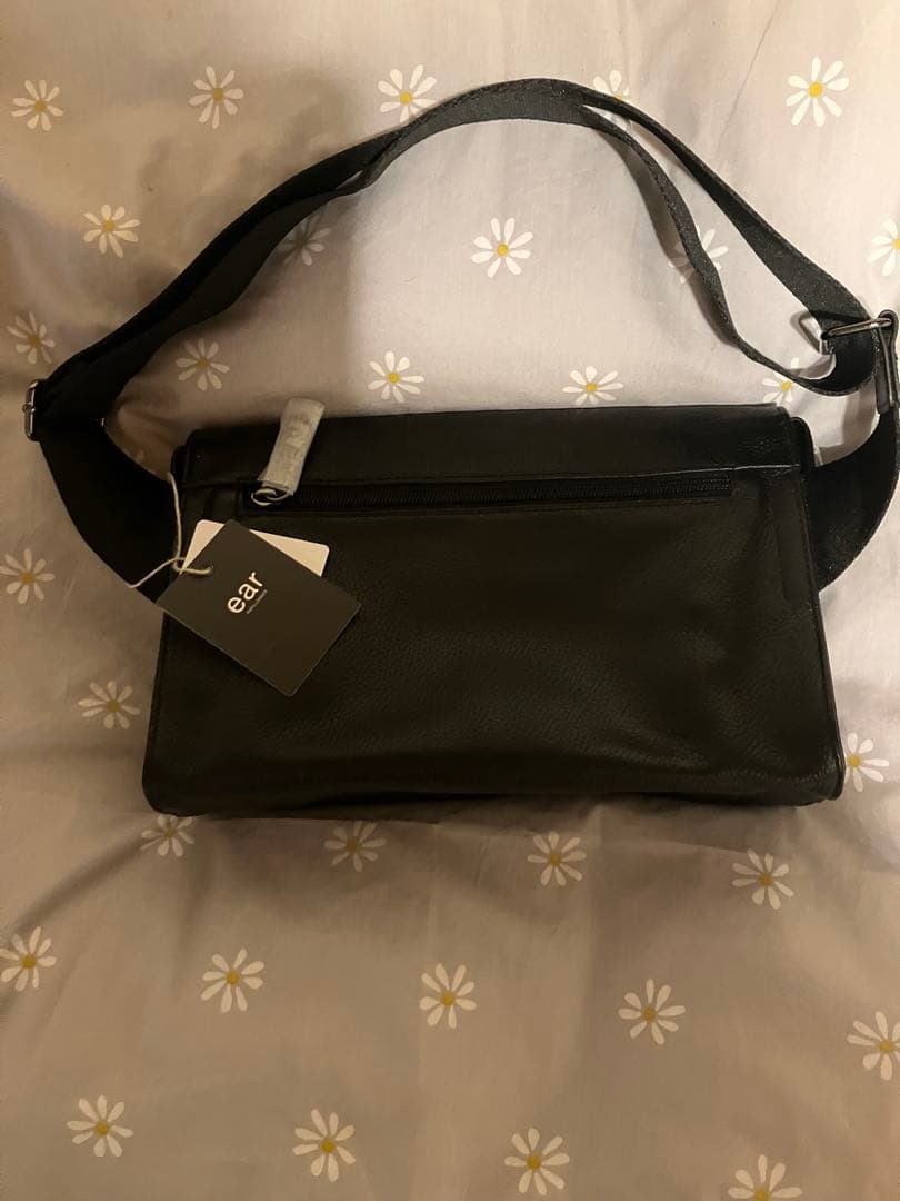 未使用美品 イアパピヨネ ワイドテープショルダーバッグ