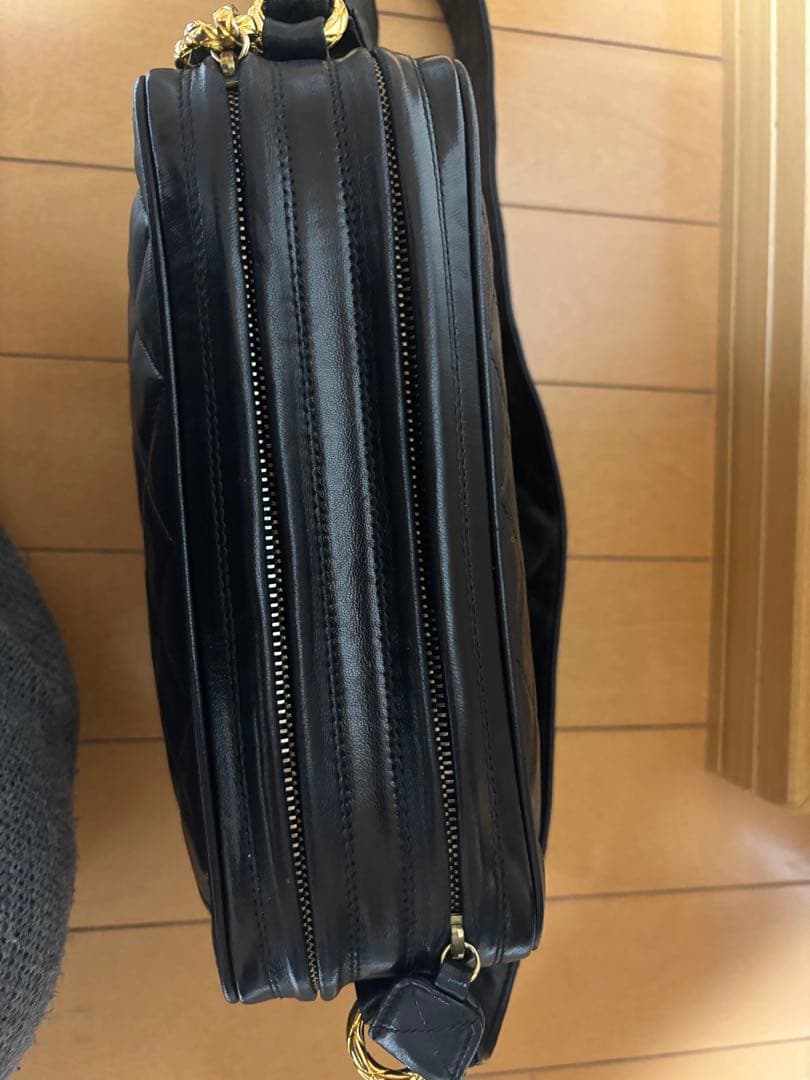CHANEL ボールチャームショルダーバック　ラムスキン　ココマーク