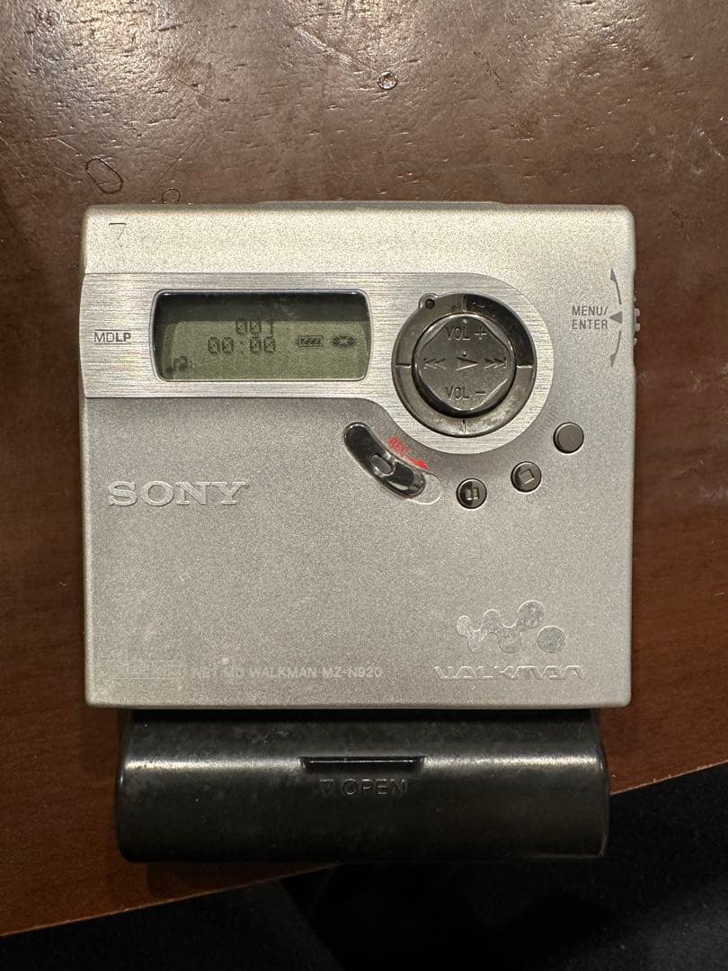 ジャンク】SONY MD WALKMAN MZ-N920 MDプレーヤー - メルカリ