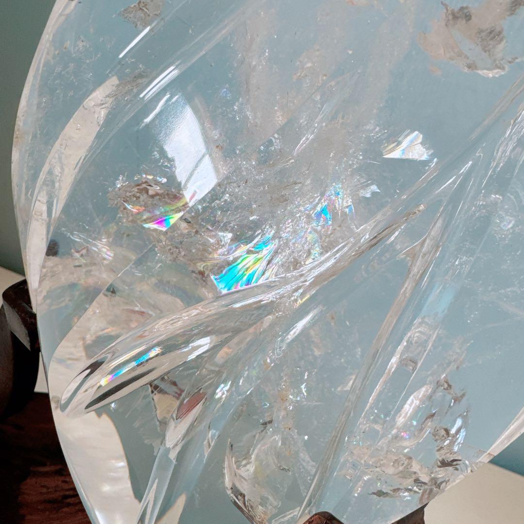 天然水晶☆アーモンド型オブジェ☆透明水晶☆レインボー入り☆台座付き☆
