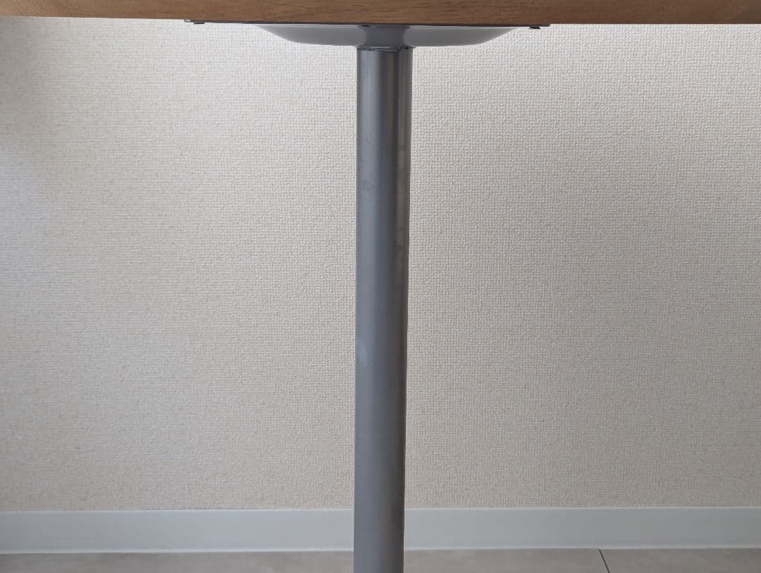 オーク無垢材ラウンドテーブル　BetterLife & Vibes