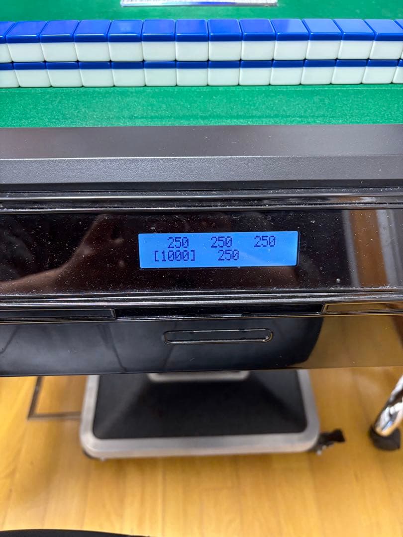 (値下げ交渉対応)点数表示 全自動麻雀卓 MJ-REVO LIVE 28ミリ牌