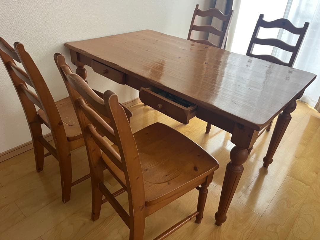 カントリー　天然パイン　テーブル　椅子4脚　ダイニングオールパイン　引越し急ぎ❗️