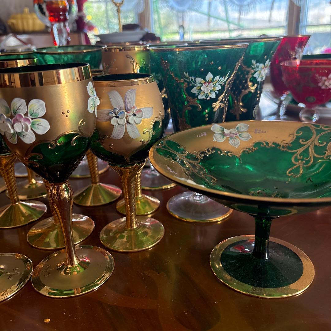 緑と金色の花柄ガラスグラスセット｜金箔押しムラーノワイングラス