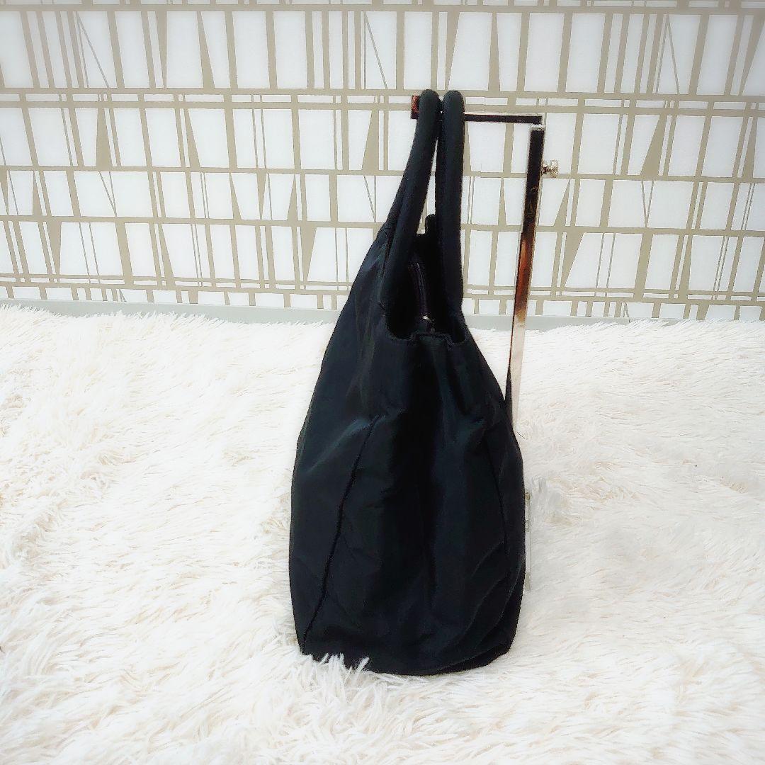 PRADA　ナイロン　ハンドバッグ　3角ロゴ 3層式　台形　グリーン系