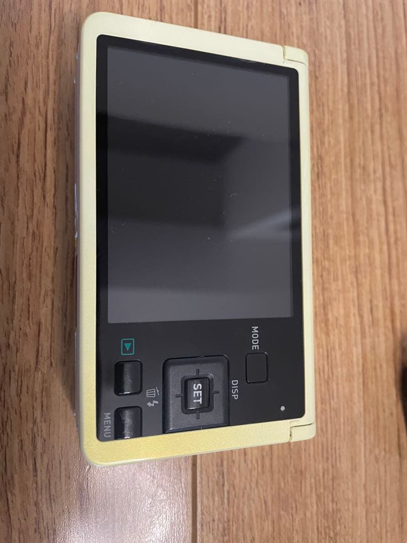 CASIO EXILIM EX-ZR70 デジカメ ほぼ新品 4643 - メルカリ