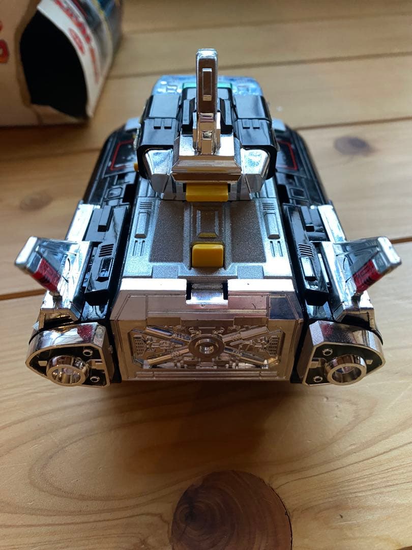 DXポピニカ 宇宙刑事 シャリバン 高次元戦闘車 シャリンガータンク【箱