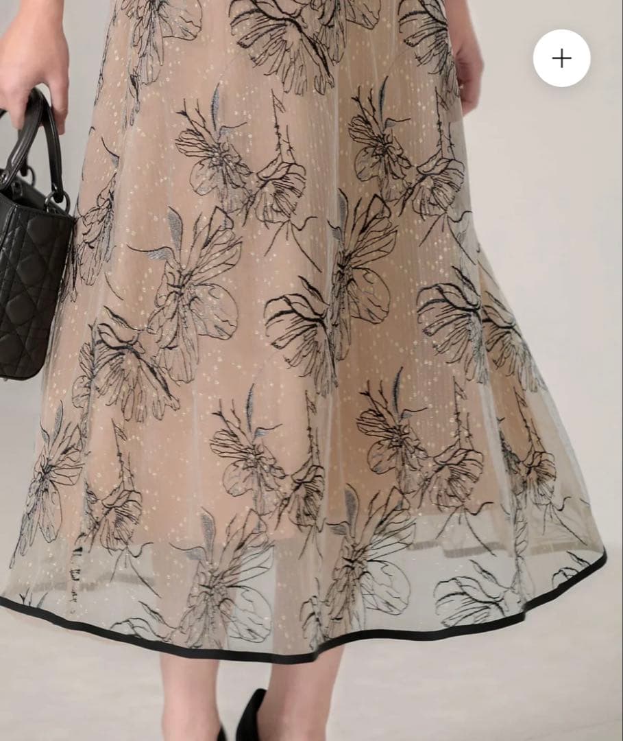 leja パイピングハイネック花柄ラメレースワンピースドレス ベージュ　S