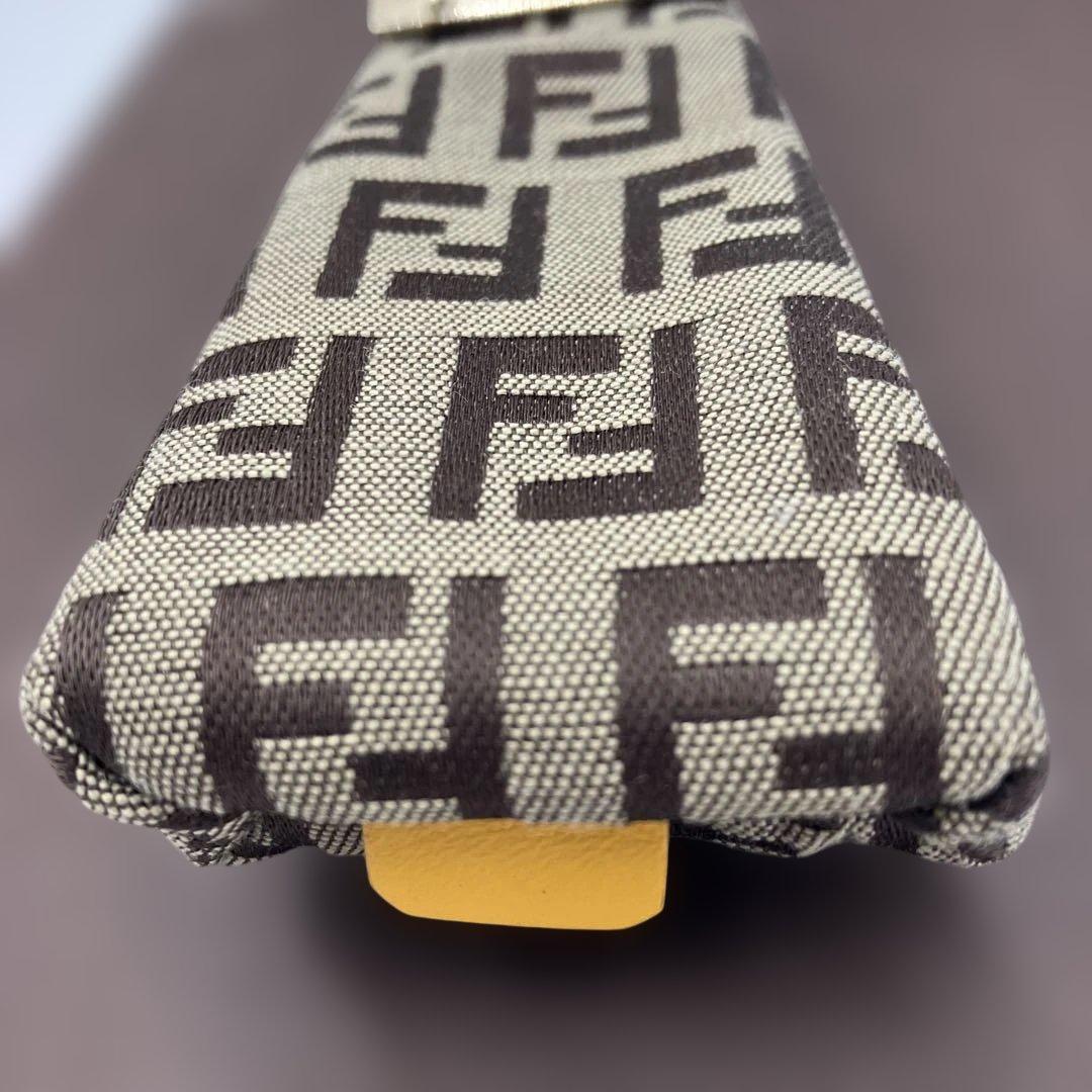 【超美品】FENDI ケース ブラウン・ゴールド