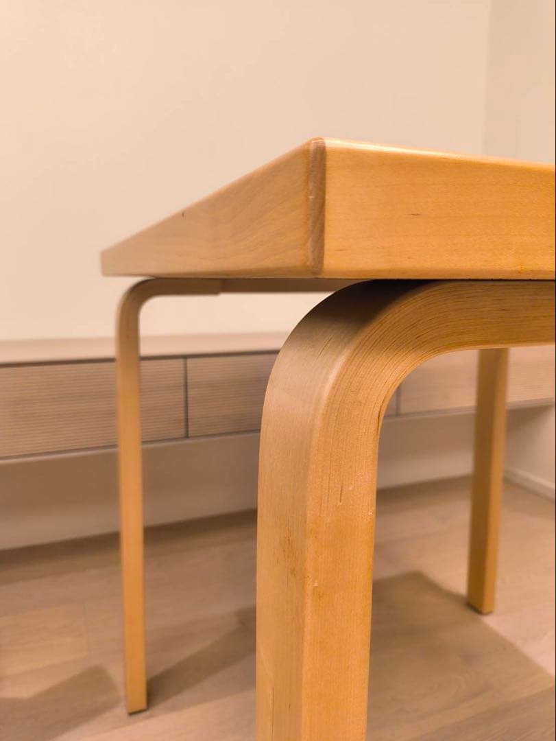 artek アルテック　テーブル81C ホワイトラミネート