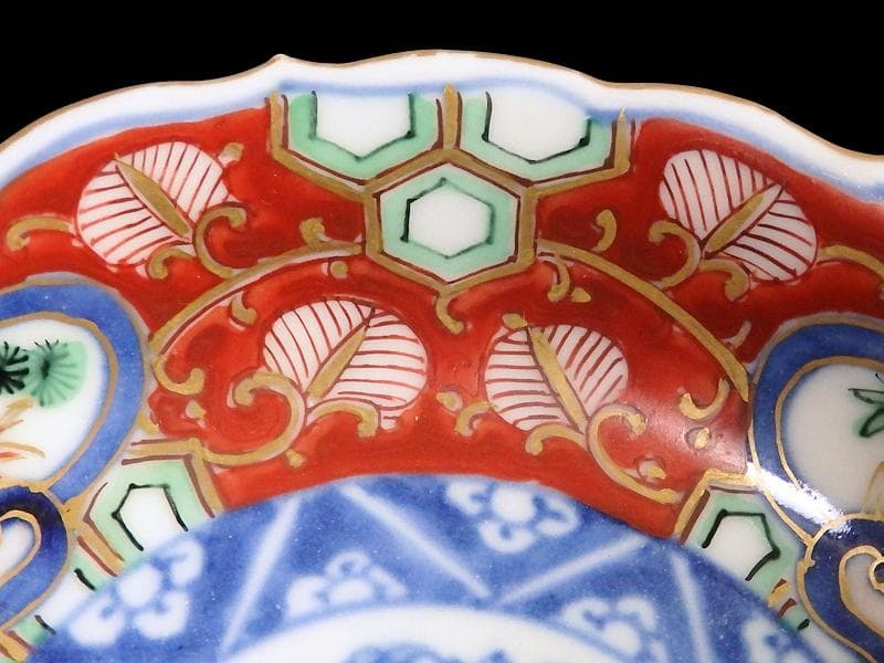 大聖寺伊万里 金襴手 金唐草に亀甲紋の図 4寸皿 5枚 A542AS-DAyの