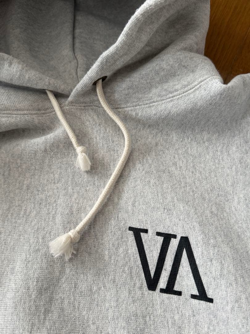 V.a. グレー パーカー Champion Sweat Hoodie 001
