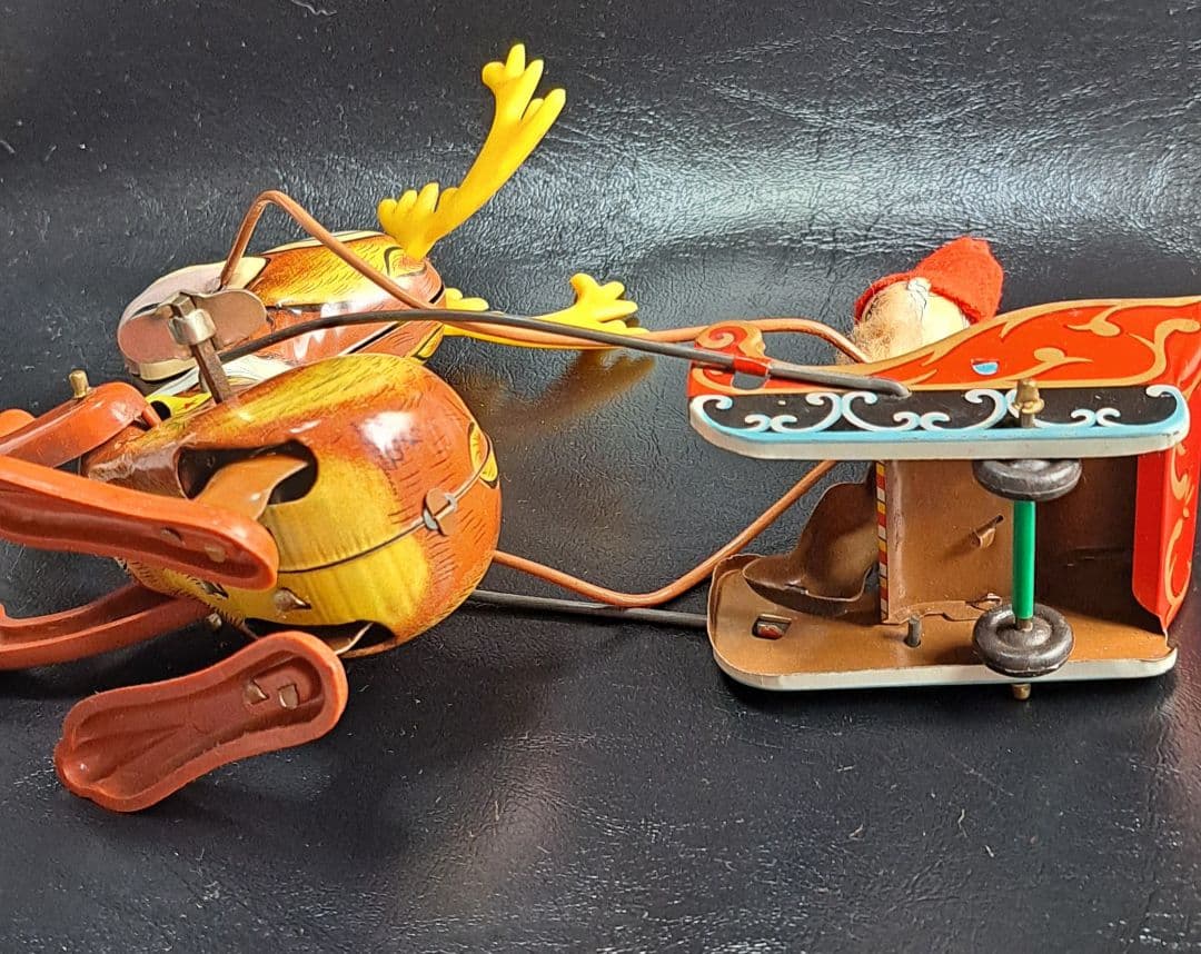 ブリキトイ サンタクロースとソリを引くトナカイ　ゼンマイ