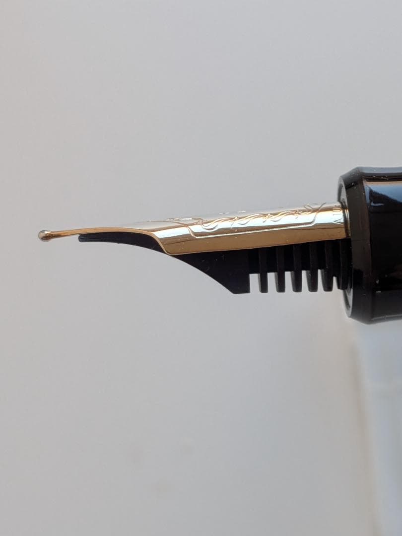 PILOT パイロット 万年筆 カスタム742　M中字10号　１４金　ブラック