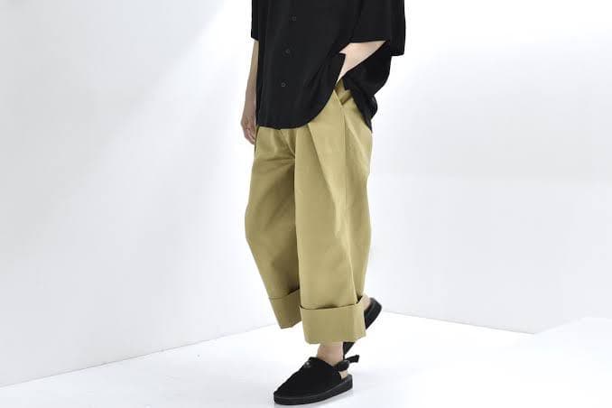 美品】SOUMO | BIG TUCK CHINO (BEIGE) サイズ2 L108569361 - パンツ
