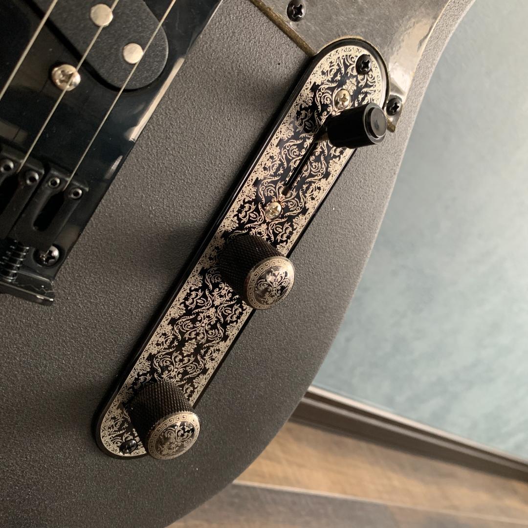 送料無料　テレキャスター　自作　アイアン塗装　リメイク新品から制作 フェンダー風