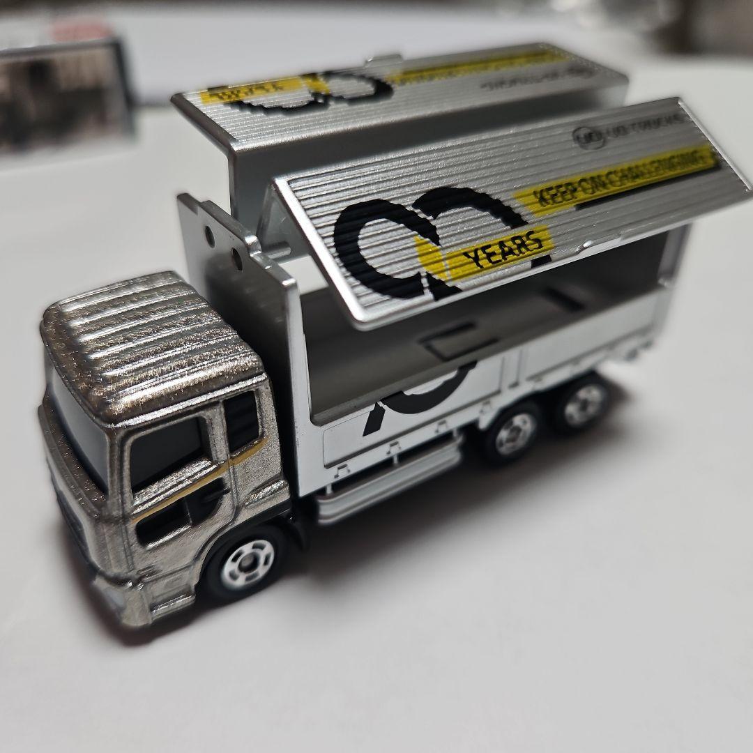 トミカ UDトラックス ミニカー 90周年記念