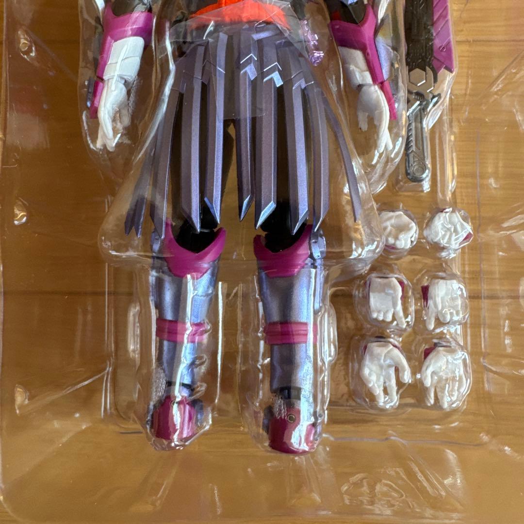 仮面ライダーガッチャード ヴァルバラド フィギュアーツ Figuarts