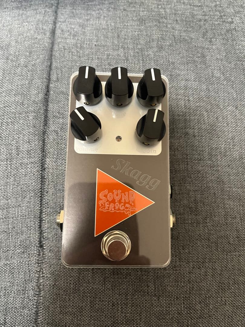 Skagg SOUND FROG ベースエフェクター 新発売】新感覚ベース歪みペダル【SOUND FROG/ Skagg】 - YouTube