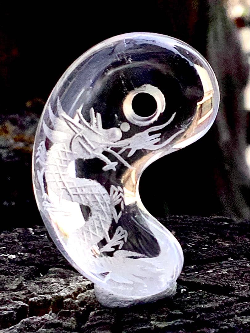 ✳ 【 彫り師*秀峯作雲龍彫り ]乙女水晶勾玉 限定数量*極上