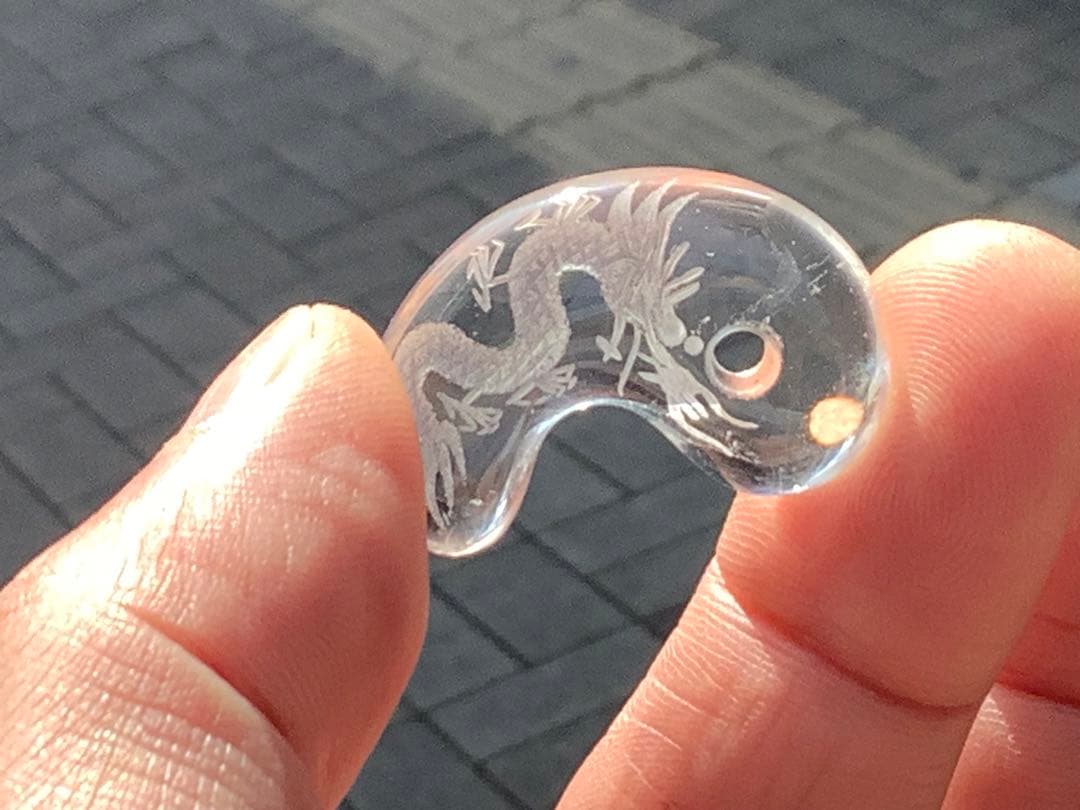 ✳ 【 彫り師*秀峯作雲龍彫り ]乙女水晶勾玉 限定数量*極上