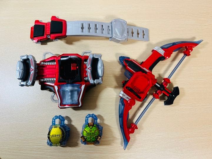 仮面ライダーガイム ゲネシスドライバー、ソニックアロー、ロック